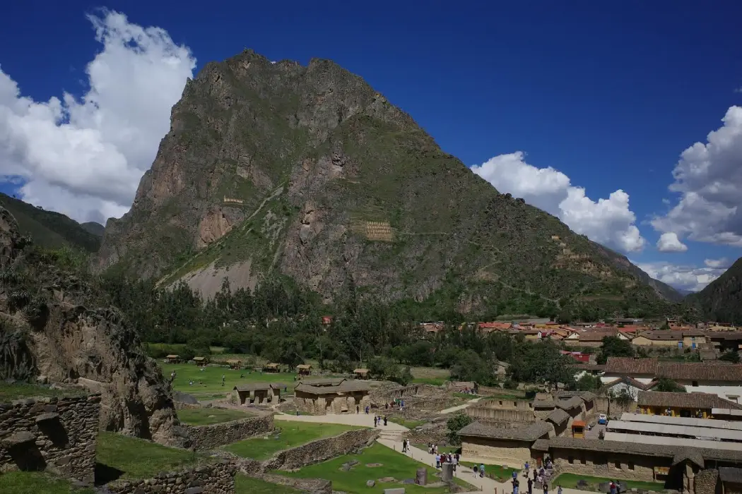 Sacred Valley of the Incas Tour | Cusco – Pisac and Ollantaytambo 1 Day